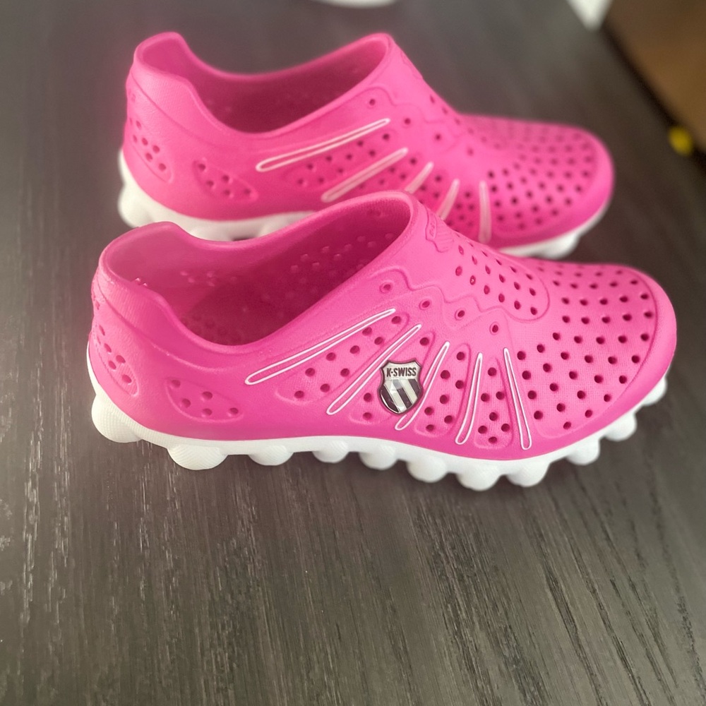 Only Worn 5 mins Pink K Swiss Slip-On Rubber Vertical
Tubes Shoes Women's Sz10 - Picture 2 of 9